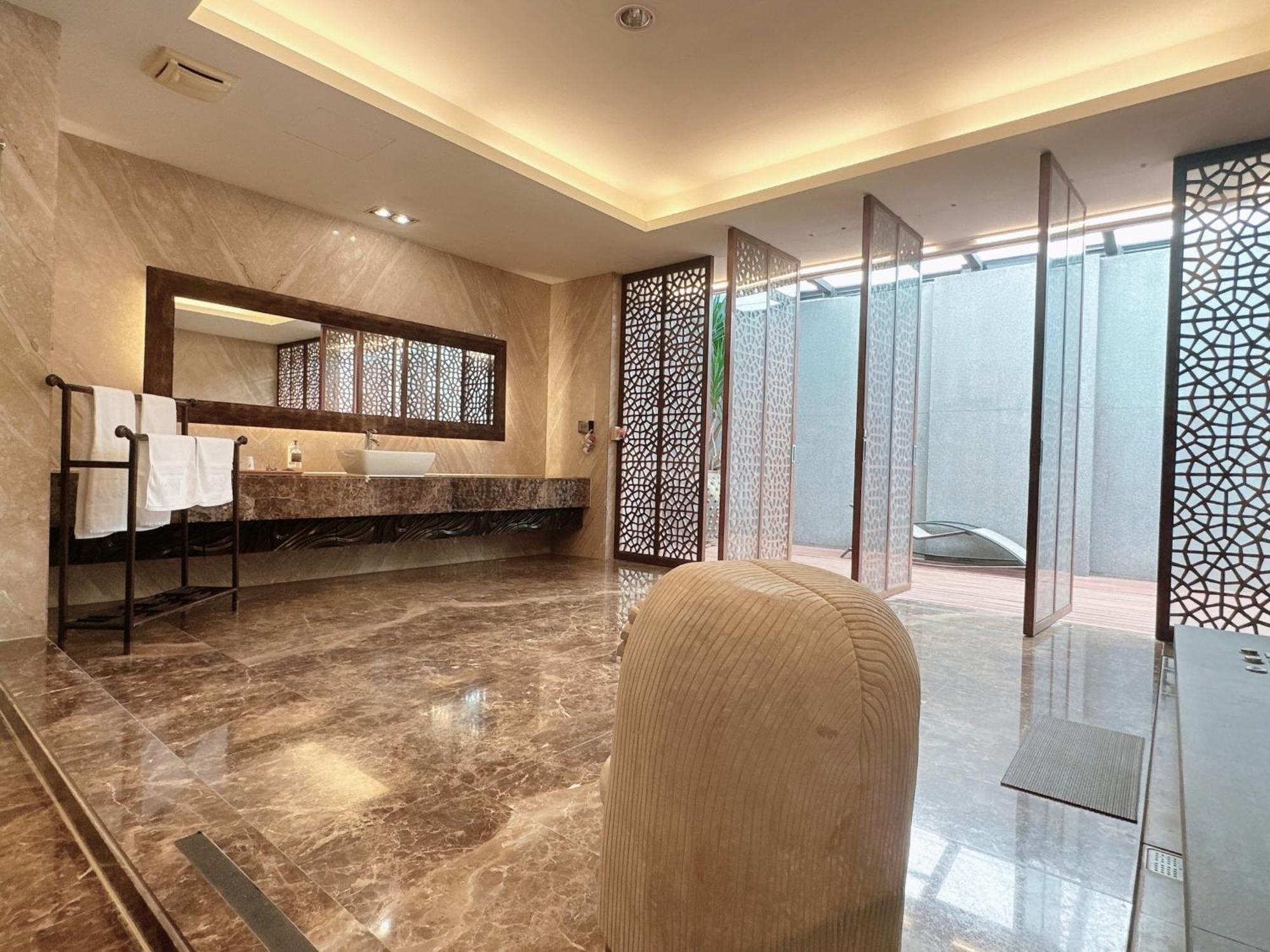 Orient Luxury Villa Motel Huwei Екстер'єр фото