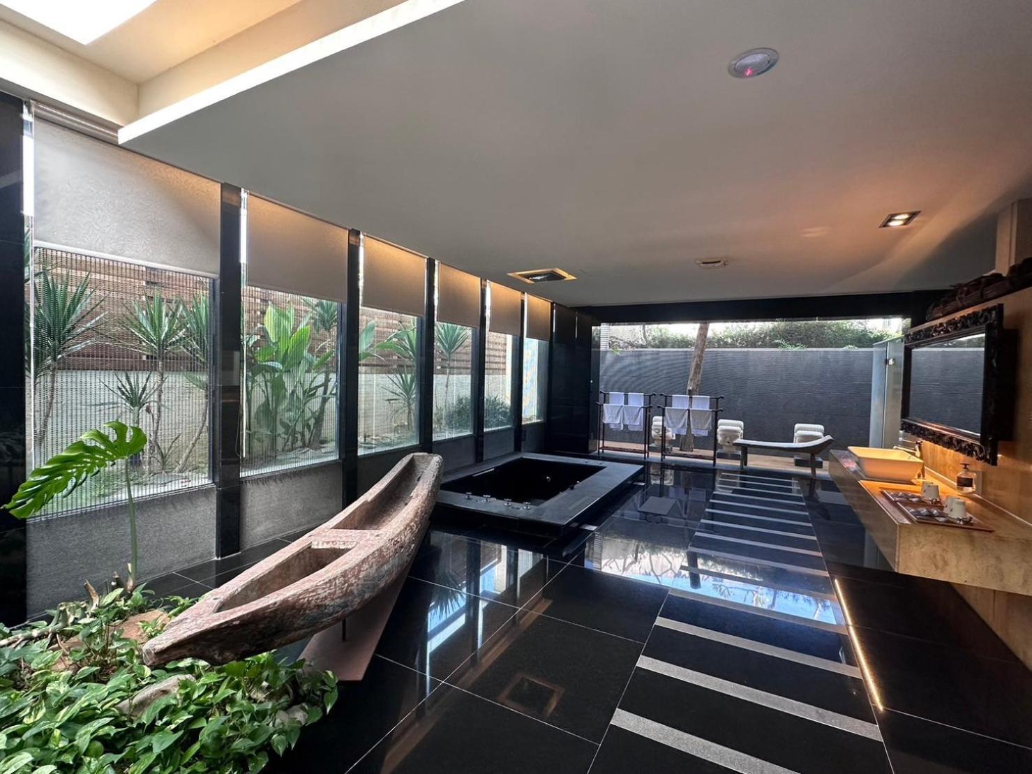 Orient Luxury Villa Motel Huwei Екстер'єр фото